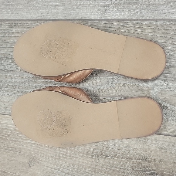 Adrienne Vittadini Size 6 1/2 Rose Gold Falace Jeweled Flat Sandals Like New - Picture 7 of 8